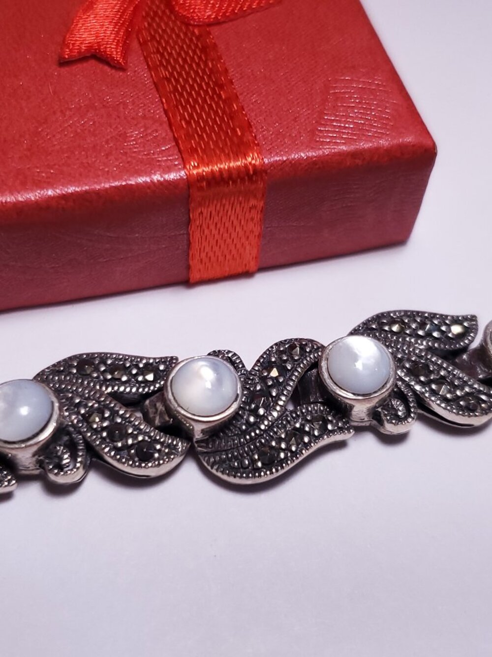 Estate 9ctw Mother of Pearl &Marcasite Victorian Style Sterling7.5"Bracelet24347